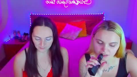 Snapshot of magiceyess chatting on 12.12.24 Lili and Bella online show from 12.12.24