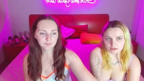 Snapshot of magiceyess chatting on 02.16.25 Lili and Bella online show from 02.16.25