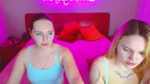 Snapshot of magiceyess chatting on 03.01.25 Lili and Bella online show from 03.01.25