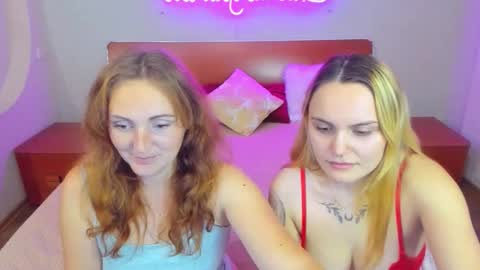 Snapshot of magiceyess chatting on 10.02.25 Lili and Bella online show from 10.02.25