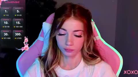 Snapshot of magicladyy chatting on 12.29.24 Angel online show from 12.29.24