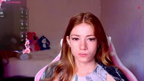 Snapshot of magicladyy chatting on 09.09.25 Angel online show from 09.09.25