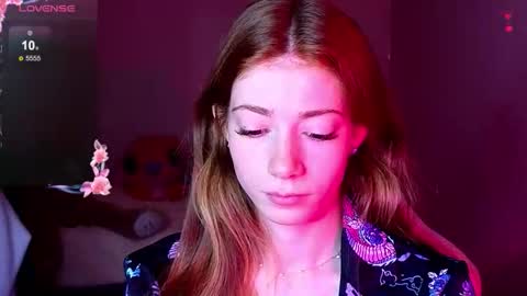 Snapshot of magicladyy chatting on 09.20.25 Angel online show from 09.20.25