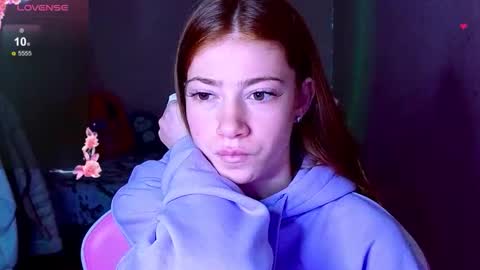 Snapshot of magicladyy chatting on 11.26.25 Angel online show from 11.26.25