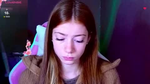 Snapshot of magicladyy chatting on 11.28.25 Angel online show from 11.28.25