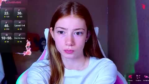 Snapshot of magicladyy chatting on 12.05.25 Angel online show from 12.05.25