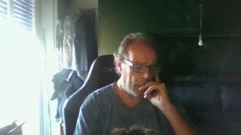 Snapshot of magicomerlino63 chatting on 10.01.25 magicomerlino63 online show from 10.01.25