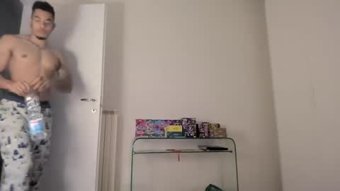 Snapshot of magicsempai chatting on 01.09.25 Magicsempai online show from 01.09.25