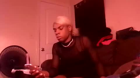 Snapshot of magiicboo chatting on 10.17.25 magiicboo online show from 10.17.25