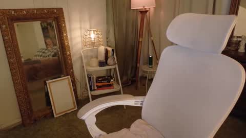 Snapshot of magnolia_jane chatting on 10.09.25 Magnolia Maggie Maggie Jane online show from 10.09.25