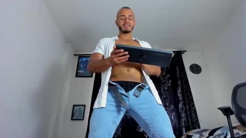 Magnusclark online show from 11.18.25