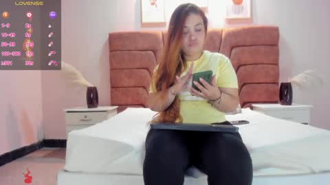 Snapshot of mahiasmith13 chatting on 01.11.25 MAHIA online show from 01.11.25