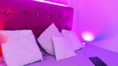 Mai online show from 02.12.26