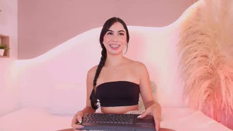 Snapshot of maia_lia_ chatting on 01.08.26 MAIA LIA online show from 01.08.26