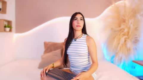 Snapshot of maia_lia_ chatting on 03.15.26 MAIA LIA online show from 03.15.26