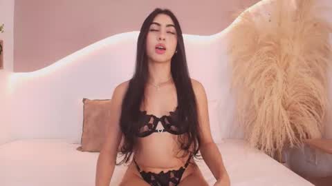 MAIA  LIA  online show from 07.08.26