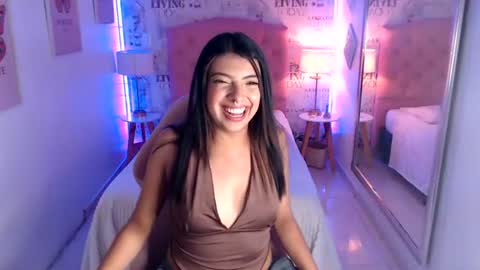 Maia Reficco online show from 06.25.26