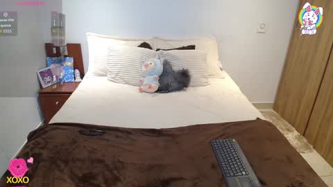 Snapshot of maiaa_evans chatting on 10.29.25 t online show from 10.29.25