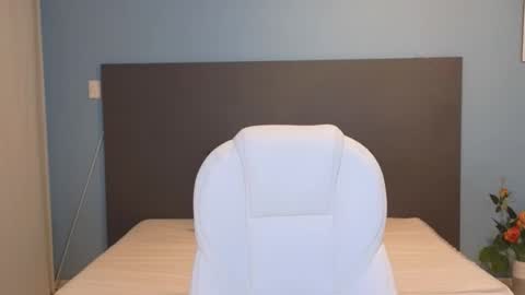 Snapshot of maiaa_ruiz chatting on 12.16.24 Maiaa Ruiz online show from 12.16.24