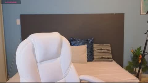 Snapshot of maiaa_ruiz chatting on 12.28.24 Maiaa Ruiz online show from 12.28.24