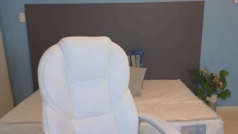 Snapshot of maiaa_ruiz chatting on 02.15.25 Maiaa Ruiz online show from 02.15.25