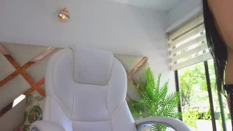 Snapshot of maiaa_ruiz chatting on 03.10.25 Maiaa Ruiz online show from 03.10.25