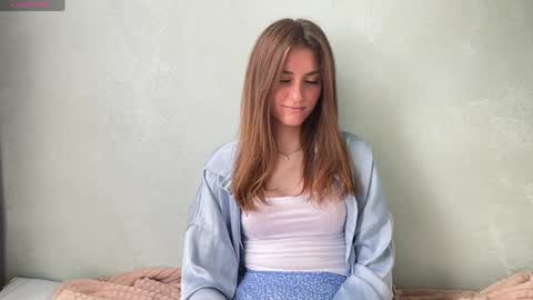M I A online show from 05.13.26