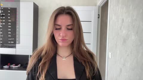 M I A online show from 08.02.26