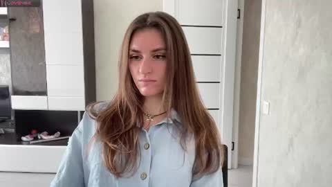 M I A online show from 08.06.26