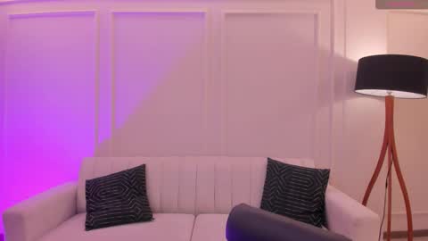  Maia  online show from 09.16.25