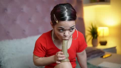 Maia  online show from 05.30.26