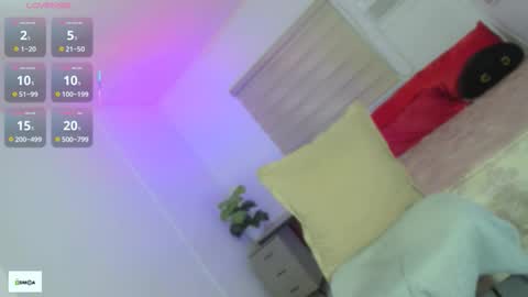 Snapshot of maiashots346 chatting on 09.18.25 MAIA online show from 09.18.25