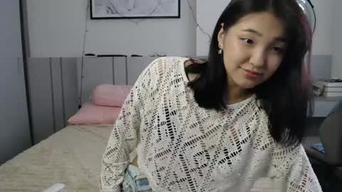 Snapshot of maiaxoxo chatting on 04.29.26 maiaxoxo online show from 04.29.26