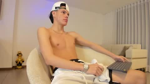 Snapshot of maicolruggeri chatting on 01.10.25 MAICOL online show from 01.10.25