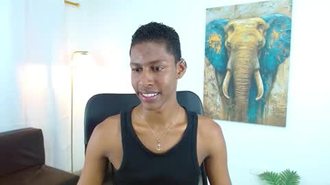 Snapshot of maiki18 chatting on 10.24.25 I am Maik online show from 10.24.25