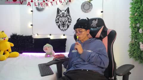 Maiky Cooper online show from 02.15.25