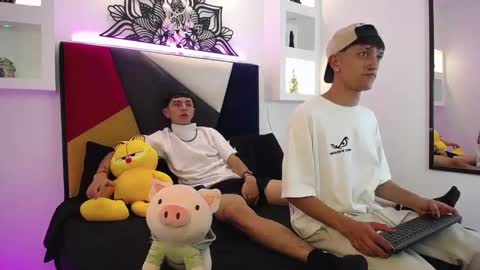 Maiky Cooper online show from 02.25.25