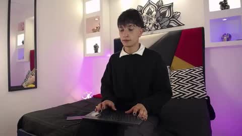 Maiky Cooper online show from 03.09.25