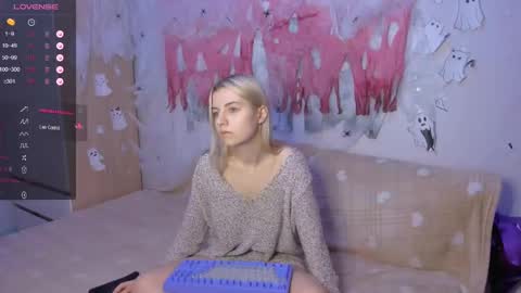 Snapshot of mailin_harrington chatting on 12.14.24 Your kitty online show from 12.14.24