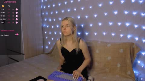 Snapshot of mailin_harrington chatting on 01.28.25 Your kitty online show from 01.28.25