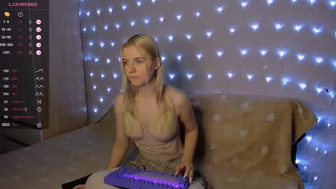 Snapshot of mailin_harrington chatting on 01.28.25 Your kitty online show from 01.28.25