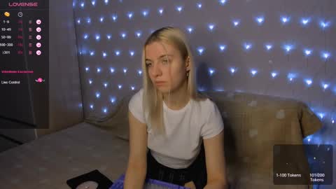 Snapshot of mailin_harrington chatting on 03.01.25 Your kitty online show from 03.01.25