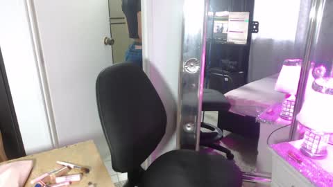 mailyn_gold online show from 04.09.26