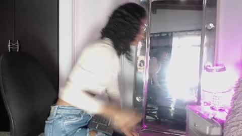 mailyn_gold online show from 05.08.26