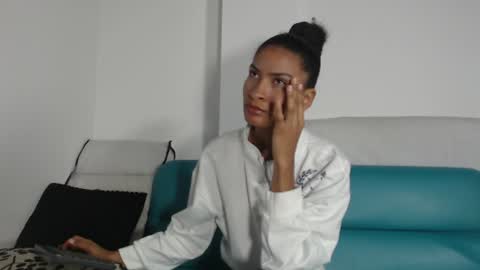 mailyn_gold online show from 06.19.26