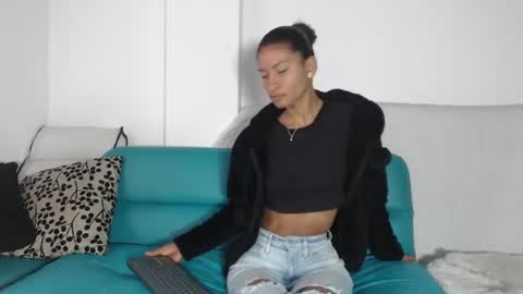 mailyn_gold online show from 06.20.26