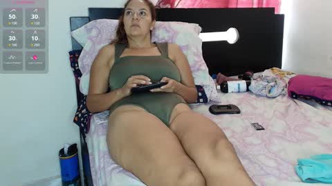 Snapshot of maira_milf chatting on 03.26.26 Maira online show from 03.26.26