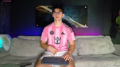 Snapshot of maisonbastian chatting on 05.30.26 Bastian Arslan online show from 05.30.26