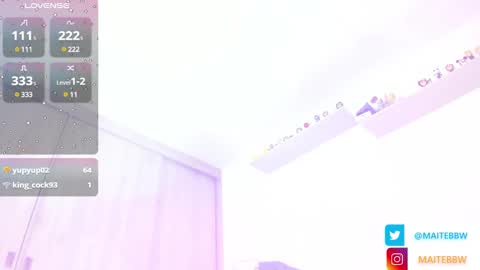 Snapshot of maite_newmilf chatting on 12.29.24 Maite online show from 12.29.24