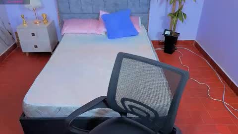 MAITE STONE1 online show from 01.11.26